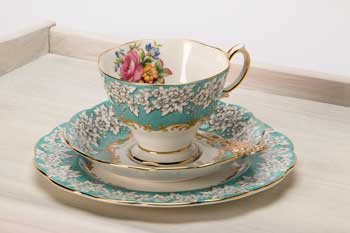 Englisches Vintage-Porzellan-Geschirr mieten Teetassen